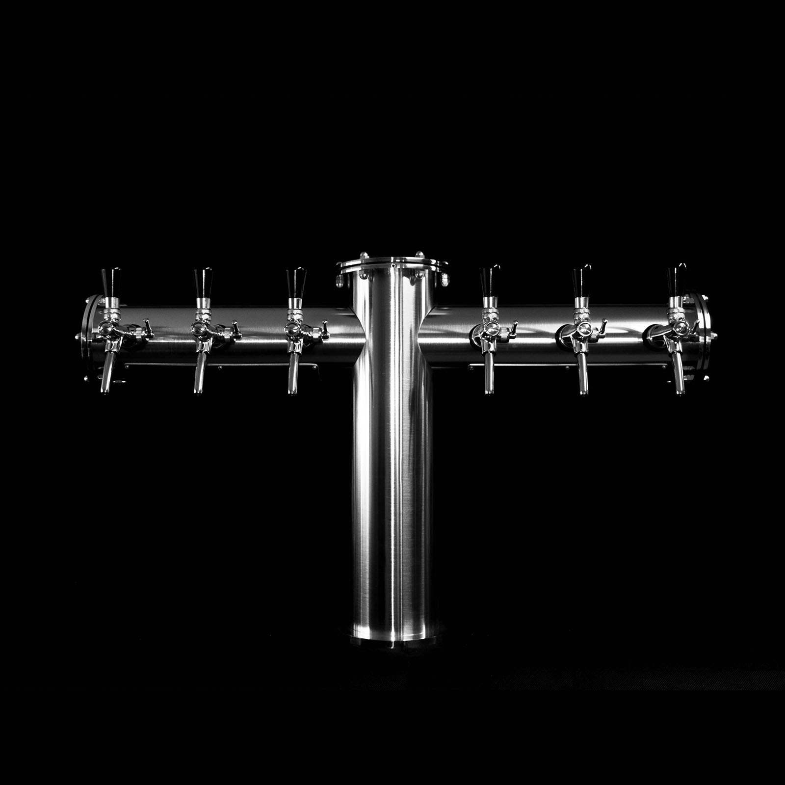 Nowoczesna kolumna do piwa Target wykonana ze stali nierdzewnej