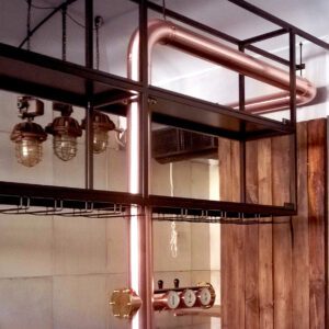 nalewak do piwa miedź pyton z sufitu poprowadzony w miedzianej rurze Bielsko-Biała