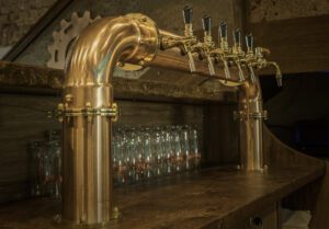 nalewak do piwa nysa miedz i mosiadz, retro kran do pilsnera